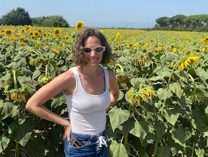 La joven artista nació en Suiza y se crio entre Florencia y Los Ángeles. Es hija de Sean Hepburn Ferrer y Leila Flannigan (Foto: Instagram @ekhferrer)