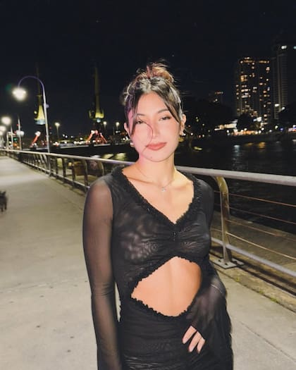 La joven da clases de danza y trabaja con diversos músicos (Foto: Instagram @_julirossi)