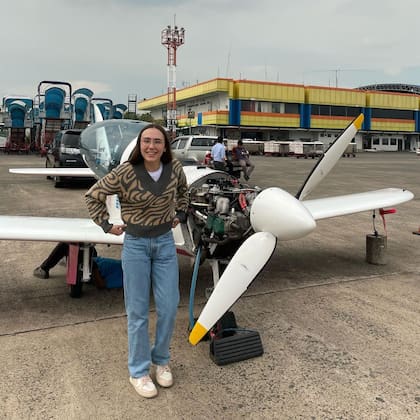 La joven es una apasionada de la aviación (Foto: Instagram/@fly.zolo)