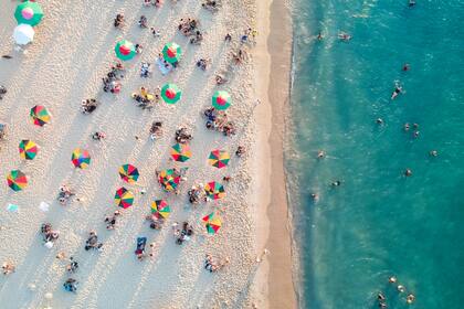 La joven latina desea vivir en un lugar cerca de la playa