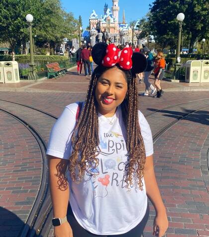 La joven no estaba dispuesta a dejar a un lado los parques temáticos de California