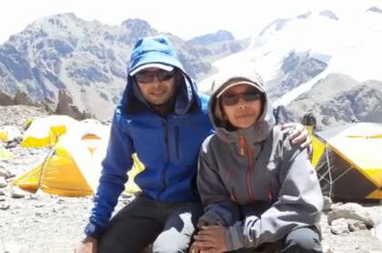 La joven realizó su travesía junto a su padre, un comandante de las fuerzas armadas indias