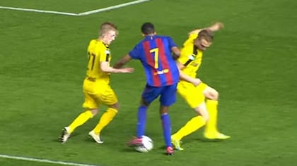 La joya del Barcelona marcó un golazo