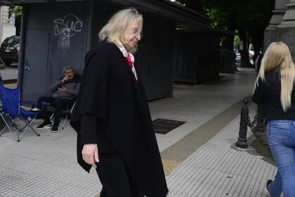 La jueza Hilda Kogan llegando al jucio de Makintach