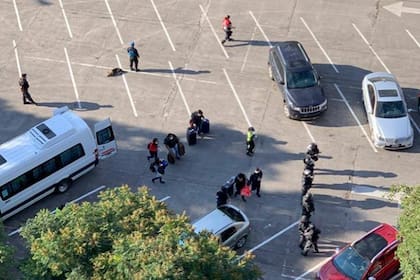 La jueza llegó de Estados Unidos e intentó evitar la cuarentena