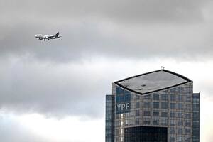 La jueza Loretta Preska ordenó al estado argentino entregar el 51% de las acciones de YPF