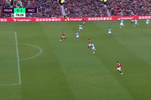 Manchester United le ganó al City con una asistencia del juvenil y un gol muy discutido