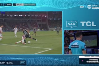 San Lorenzo, afuera y perjudicado: un penal que no fue y una roja que provocó asombro