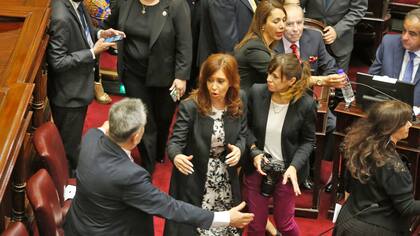Alberto Rodríguez Saá Saluda a Cristina Kirchner