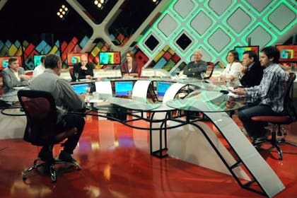El programa oficial 6,7,8 marcó un retroceso en la calidad del debate democrático