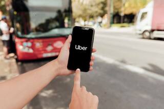 La Justicia porteña resolvió que los conductores de apps deben ajustarse a las normas de taxis y remises