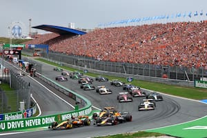 El ensayo del CEO de la F1 para modificar las carreras y la tajante opinión de Fernando Alonso