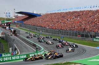 El ensayo del CEO de la F1 para modificar las carreras y la tajante opinión de Fernando Alonso