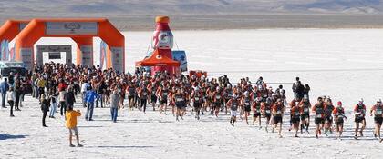 La largada, en Salinas Grandes, Jujuy