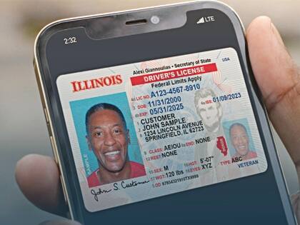 La legislación que permite a los residentes de Illinois usar licencias de conducir e identificaciones móviles fue firmada por el gobernador Pritzker