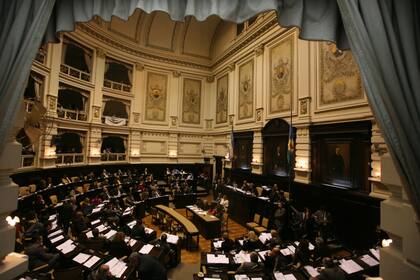 La legislatura bonaerense, una caja que beneficia a todos los actores políticos de la provincia