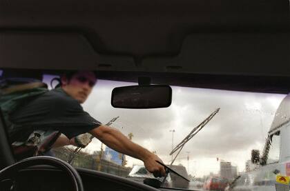 La Legislatura porteña se apresta a debatir un proyecto para prohibir "trapitos" y "limpiavidrios"