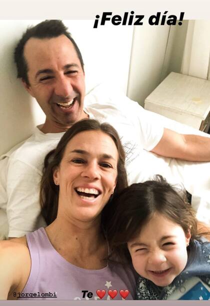 La Leona Carla Rebecchi le dedicó un saludo al papá de su hija. 