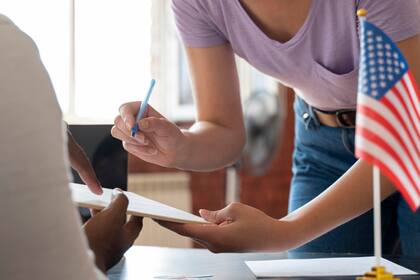 La ley contempla ajustes razonables y exenciones totales para personas con discapacidades físicas, mentales o del desarrollo