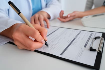 La ley de Estados Unidos permite una excepción médica a los requisitos de competencia en inglés y educación cívica para obtener la ciudadanía