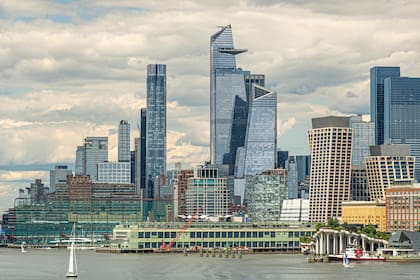 La ley de Nueva York obliga a que los carteles para inquilinos estén en inglés y español