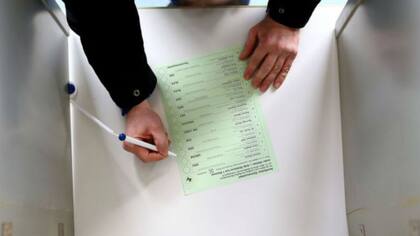 La ley de Nuevo Hampshire da la posibilidad de contar los votos en los primeros minutos del día de la elección en localidades de menos de 100 habitantes