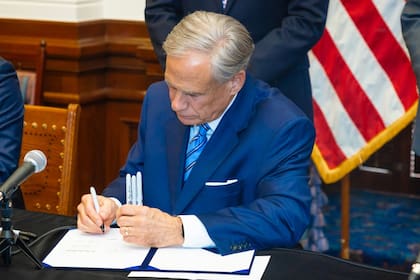 La ley de Texas sobre exenciones impositivas a propiedades de condados fronterizos obtuvo la firma de Greg Abbott