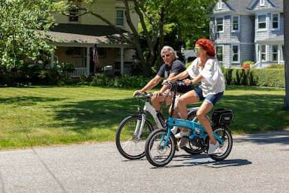 La ley introducirá un marco regulatorio más estricto para el uso de bicicletas y motos eléctricas