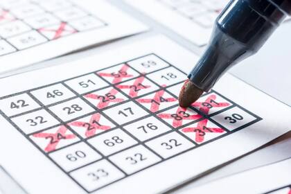 La ley permite destinar hasta US$3000 mensuales (o 20% de lo recaudado) para gastos operativos, con ajustes anuales según el índice de precios al consumidor de California