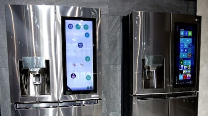 La LG Smart Instaview tiene integrado Alexa, lo que le permite, entre otras cosas, armar una lista de compras de comida en Amazon