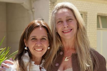 La líder del bloque de LLA en la Legislatura porteña, Pilar Ramírez, junto a la Secretaria General de la Presidencia y hermana del jefe de Estado, Karina Milei