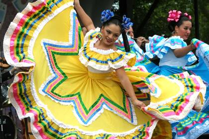 La Liga de Ciudadanos Latinos Unidos afirma que el desfile honra la herencia y el orgullo latino
