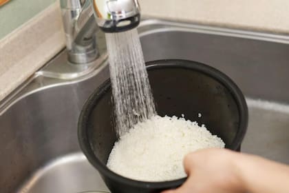 La limpieza del arroz es cada vez más común en los hogares
