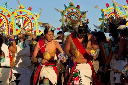 La llamada “profecía de la gorra roja” no predice un nombre ni un evento puntual, sino que plantea un dilema profundo sobre el rumbo de la humanidad