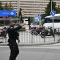 Desde el subsuelo en un ascensor con ventilación filtrada: así ingresaron al hospital los españoles del crucero