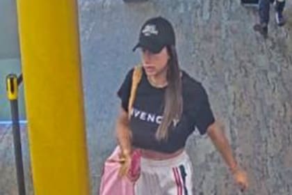 La llegada al país de Laura Arrieta, única pasajera de un vuelo privado que hoy investiga la Justicia