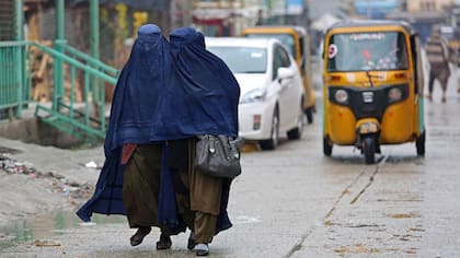 La llegada al poder de los talibanes ha arrebatado las esperanzas de futuro a muchas mujeres y niñas.