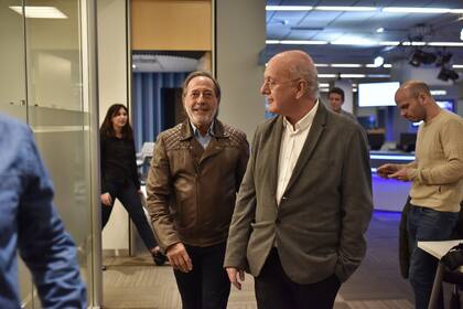 La llegada de Guillermo Francella a la redacción de LA NACION