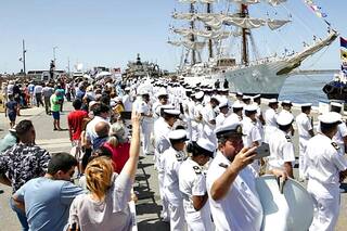 En fotos. La Fragata Libertad en Mar del Plata luego de cinco meses en el mar