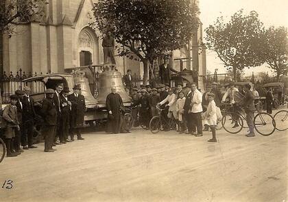La llegada de las cinco campanas a la Catedral.