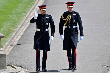 La llegada de los príncipes Harry y William