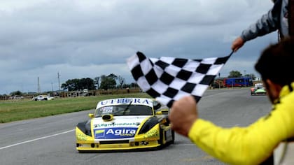 La llegada triunfal de Juan José Suárez