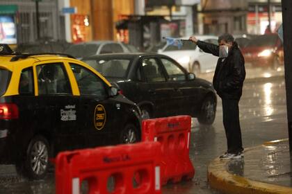 La lluvia, en la zona de Cabildo y Juramento