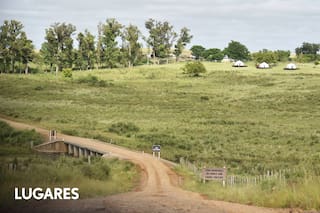 La localidad de la calma, las piedras preciosas y el restó dentro de una mina