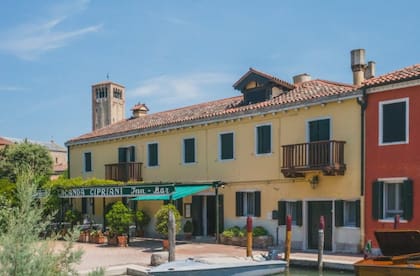 La locanda que Cipriani abrió en Torcello era modesta, tenía apenas seis habitaciones y un restaurante