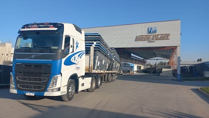 La logística para Latinoamérica es por tierra.