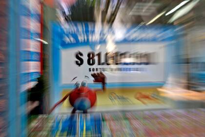 La lotería de la ciudad y la provincia de Buenos Aires realizan cinco sorteos de quiniela diarios (Foto: Fernando Massobrio)