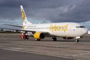 La Secretaría de Transporte denunció que no le cargaron combustible a Flybondi y tuvo que cancelar 90 vuelos
