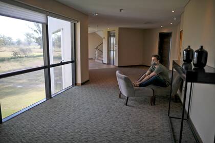 “Mi vida va del hotel al hospital. Incluso si te llevás muy bien necesitás tu espacio. Voy delante de la ventana para leer o salgo a caminar"