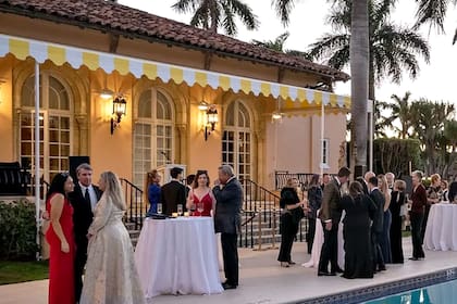 La lujosa mansión de Donald Trump en Mar-a-Lago, Palm Beach, hacia donde viajará Milei la semana próxima
